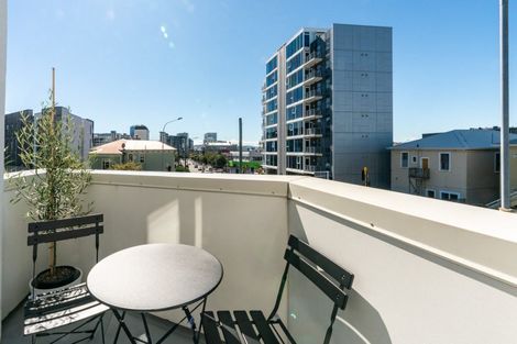 Photo of property in 31 Karo Drive, Te Aro, Wellington, 6011