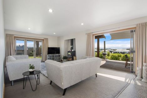 Photo of property in 340 Omokoroa Road, Omokoroa, 3114