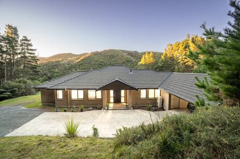 Photo of property in 150 Makara Road, Makara, Karori, 6972