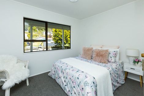 Photo of property in 1 Moonstone Grove, Birchville, Upper Hutt, 5018