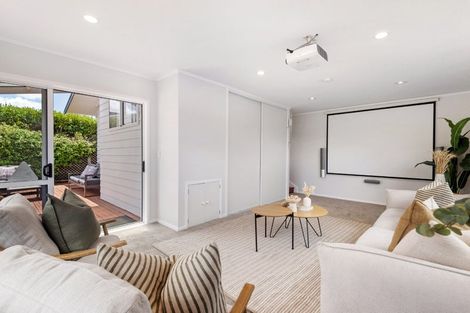 Photo of property in 7 Charmaine Road, Torbay, Auckland, 0630