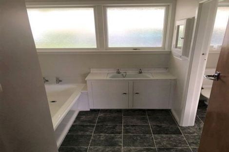 Photo of property in 65 Boston Avenue, Hornby, Christchurch, 8042