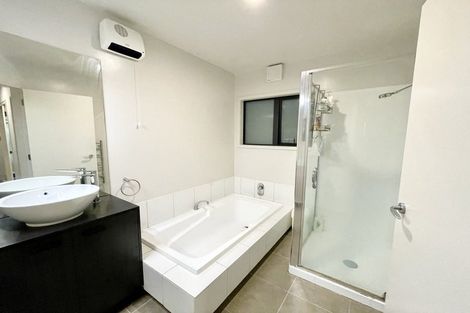 Photo of property in 149 Kelburn Parade, Kelburn, Wellington, 6012