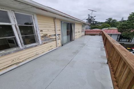 Photo of property in 30 Tomo Street, New Lynn, Auckland, 0600