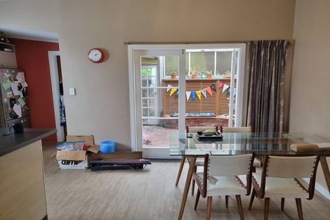 Photo of property in 91 Farnham Street, Mornington, Wellington, 6021