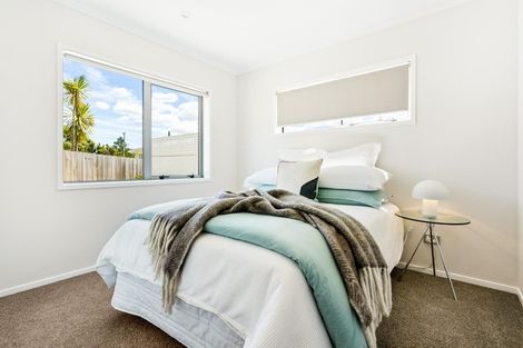 Photo of property in 16a Pine Avenue, Henderson, Auckland, 0612