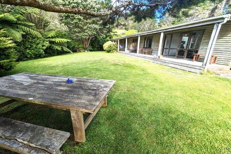 Photo of property in 7 Hillcroft Road, Horokiwi, Wellington, 5016