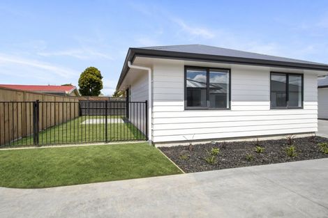 Photo of property in 2/18 Betley Crescent, Fairview Downs, Hamilton, 3214