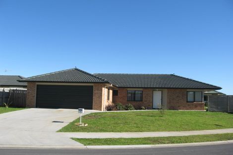 Photo of property in 7 Carn Place, Weymouth, Auckland, 2103