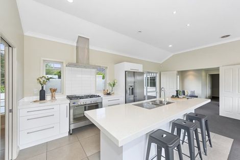 Photo of property in 162 Saint James Drive, Huntington, Hamilton, 3210