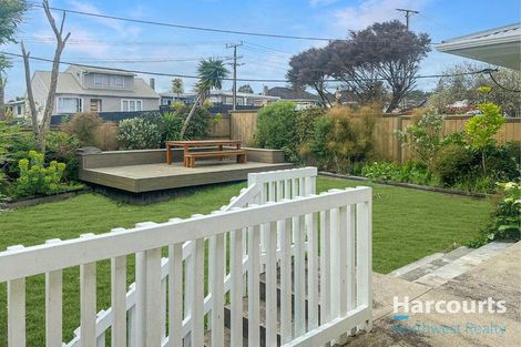 Photo of property in 11 Kamara Road, Glen Eden, Auckland, 0602