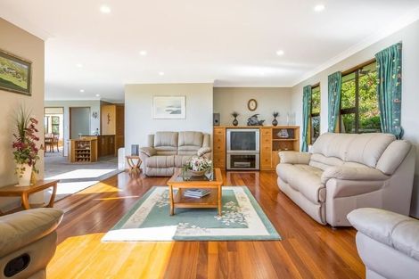 Photo of property in 243 Huia Street, Waikanae, 5391