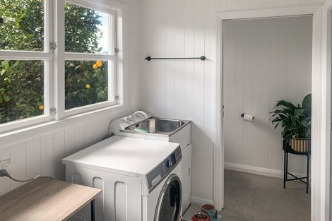 Photo of property in 20 Chamberlain Street, Dannevirke, 4930