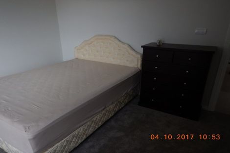 Photo of property in 50 Colliston Rise, Pinehill, Auckland, 0632