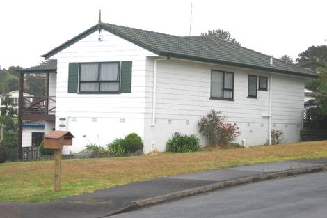 Photo of property in 18 Leiden Place, Totara Vale, Auckland, 0629