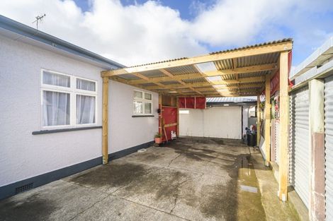 Photo of property in 698 Pioneer Highway, Takaro, Palmerston North, 4412