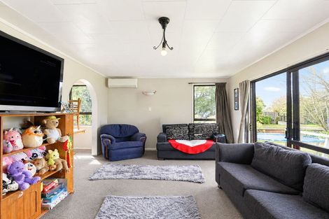 Photo of property in 6 Luke Place, Fairy Springs, Rotorua, 3015