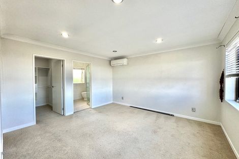 Photo of property in 10 Palazzo Close, Flat Bush, Auckland, 2019