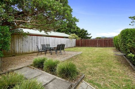 Photo of property in 6 Franklyn Road, Tawa, Wellington, 5028