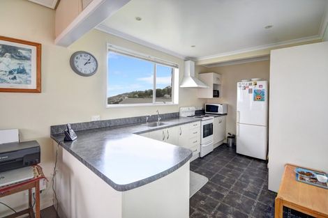 Photo of property in 14 Winston Place, Kew, Dunedin, 9012