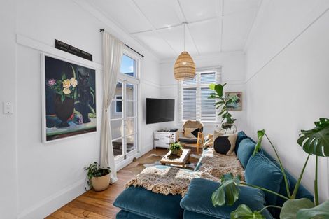 Photo of property in 6 Outram Street, Ahuriri, Napier, 4110