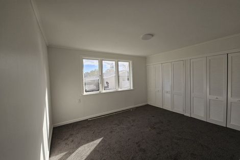 Photo of property in 4 Peachgrove Road, Te Atatu Peninsula, Auckland, 0610