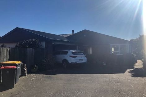 Photo of property in 290b Lake Terrace Road, Shirley, Christchurch, 8061