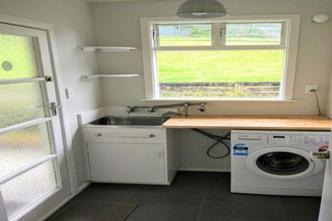 Photo of property in 10 Viking Avenue, Hillsborough, Auckland, 1042