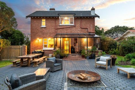 Photo of property in 11 Ings Avenue, Saint Clair, Dunedin, 9012