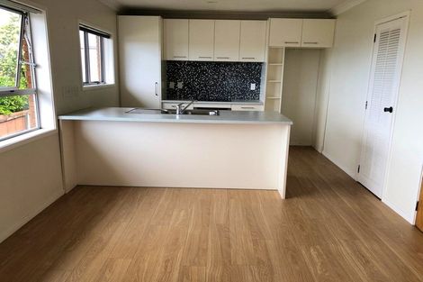 Photo of property in 2/205 Onewa Road, Birkenhead, Auckland, 0626