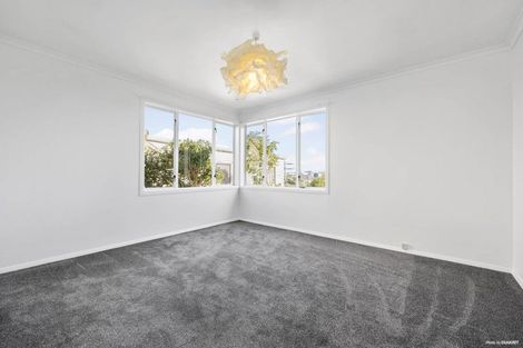 Photo of property in 13 Court Crescent, Panmure, Auckland, 1072