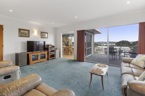 Photo of property in 61 Taylor Road, Mangere Bridge, Auckland, 2022