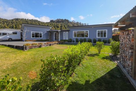 Photo of property in 6 Benn Road, Lake Okareka, Rotorua, 3076