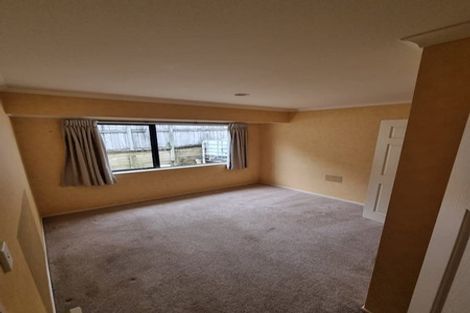 Photo of property in 3 Cricklade Terrace, Windsor Park, Auckland, 0632