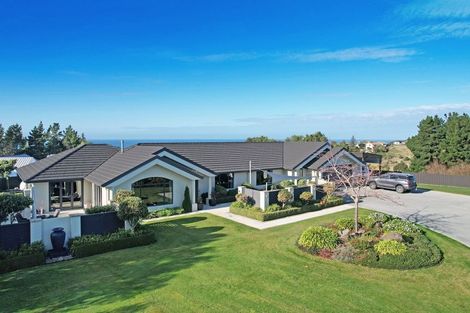 Photo of property in 21 North Ridge Drive, Oamaru North, Oamaru, 9400