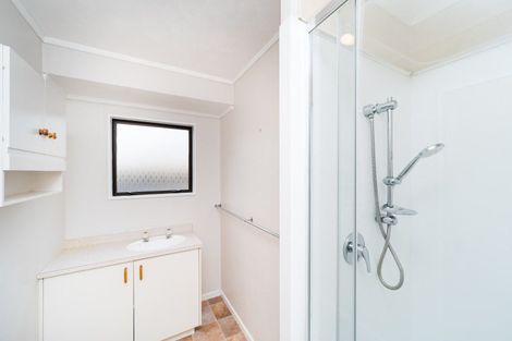 Photo of property in 14 Gladys Place, Kelvin Grove, Palmerston North, 4414