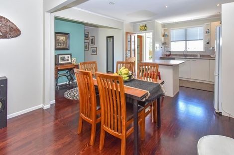 Photo of property in 9 Clendon Place, Manurewa, Auckland, 2102