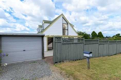 Photo of property in 2/30 Glen Vista Place, Bayview, Auckland, 0629