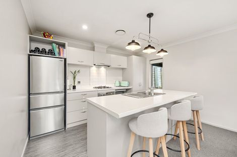 Photo of property in 10 Speldhurst Grove, Stokes Valley, Lower Hutt, 5019