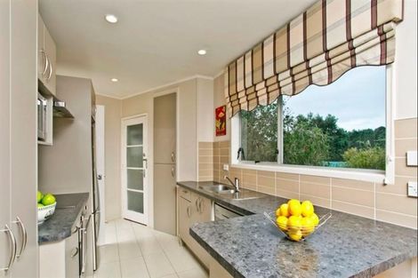 Photo of property in 7 Erica Road, Sunnynook, Auckland, 0620