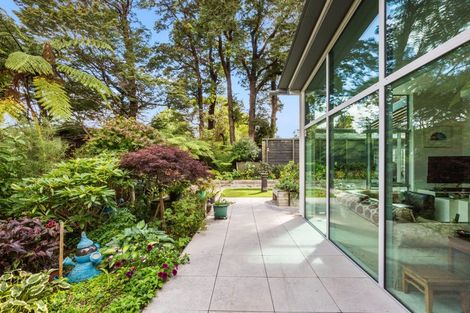 Photo of property in 82 Blue Mountains Road, Pinehaven, Upper Hutt, 5019