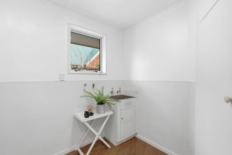 Photo of property in 76 Avonhead Road, Avonhead, Christchurch, 8042