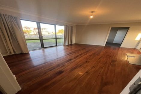 Photo of property in 24 Lincoln Road, Manurewa East, Auckland, 2102