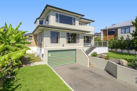 Photo of property in 24 Tirinui Crest Road, Otumoetai, Tauranga, 3110