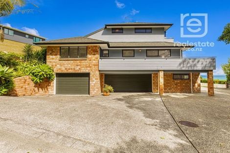 Photo of property in 65 Roberts Road, Matakatia, Whangaparaoa, 0930