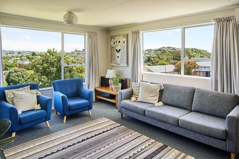 Photo of property in 2/30 Adventure Drive, Whitby, Porirua, 5024