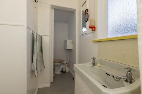 Photo of property in 90-92 Kiwi Road, Raumati Beach, Paraparaumu, 5032