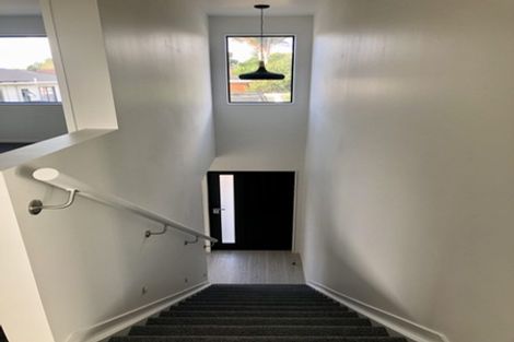 Photo of property in 8d Roys Road, Weymouth, Auckland, 2103