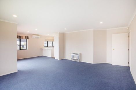 Photo of property in 38 Parnell Heights Drive, Kelvin Grove, Palmerston North, 4414