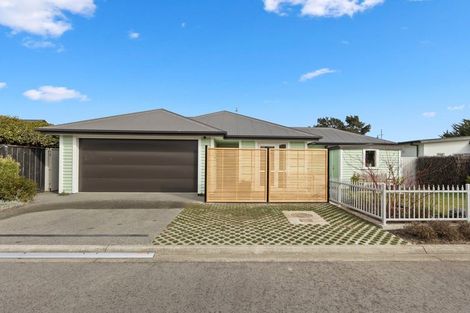 Photo of property in 12 Kawakawa Street, Pegasus, 7612
